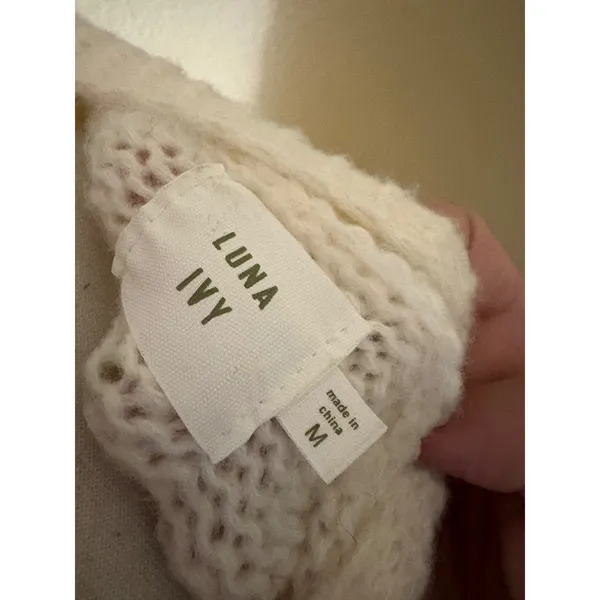 LUNA IVY 3D Rose Cardigan Knit‎ Size Medium - Image 3
