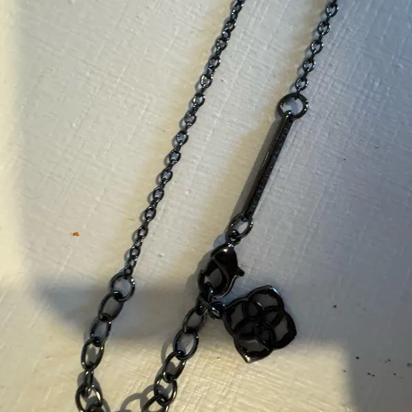 Kendra Scott Elisa Pendant Necklace Black Drusy - Image 4