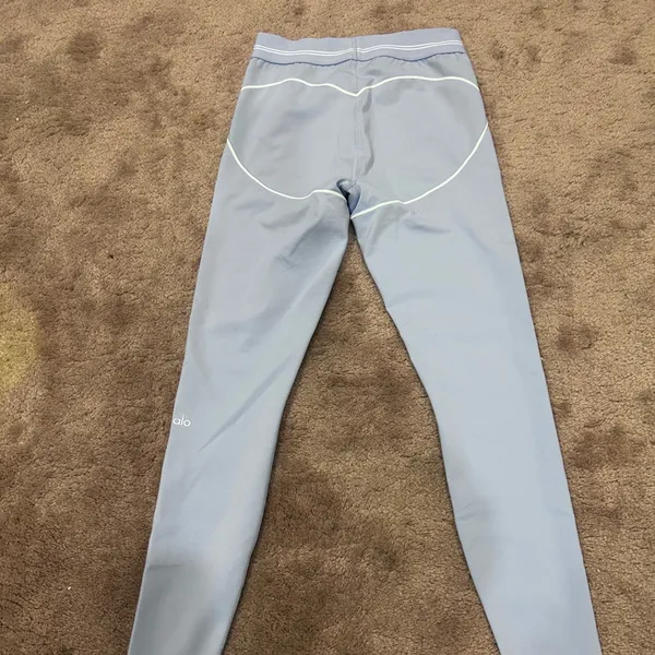 Alo Yoga Seashell Blue Heart throb Airbrush Leggings Medium - Image 4