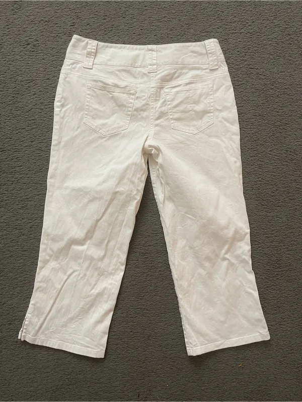 LOFT White Cropped Capri Jeans with Triple-Button Waist - Image 2