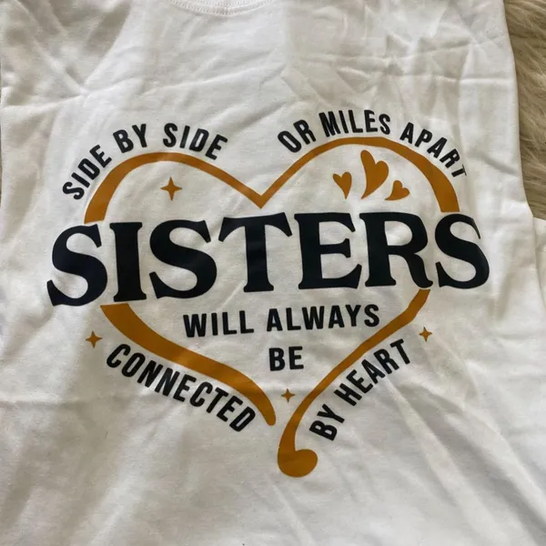 Source Unknown New unworn White Sisters Love Graphic Print T-shirt Size M - Image 2