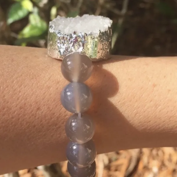 White Agate Druzy Stone Stretch Bracelet - Image 4