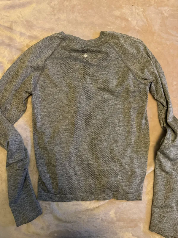Lululemon Swiftly Tech Long Sleeve - Image 2