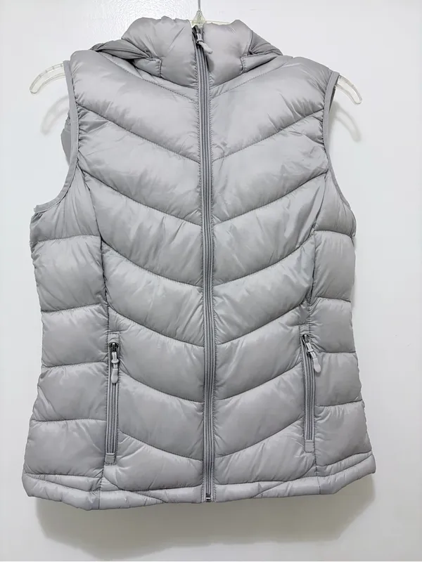 Charter Club Packable Hooded Puffer Vest Small NWT - Image 2