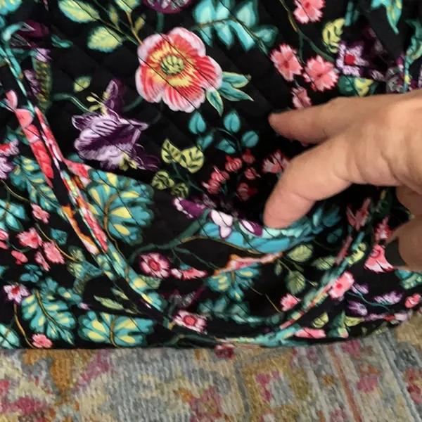 Vera Bradley iconic weekend we bag never used - Image 2