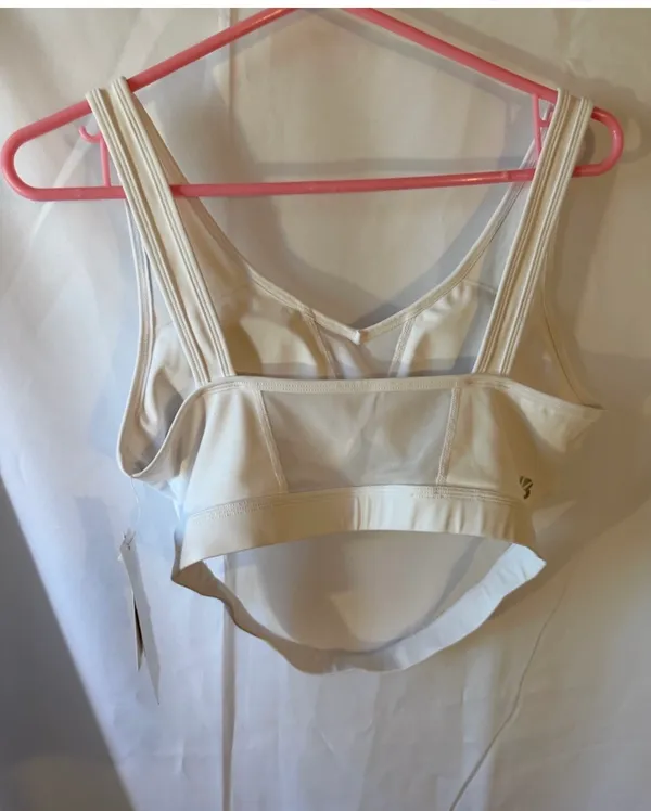 Buffbunny white sports bra - Image 4