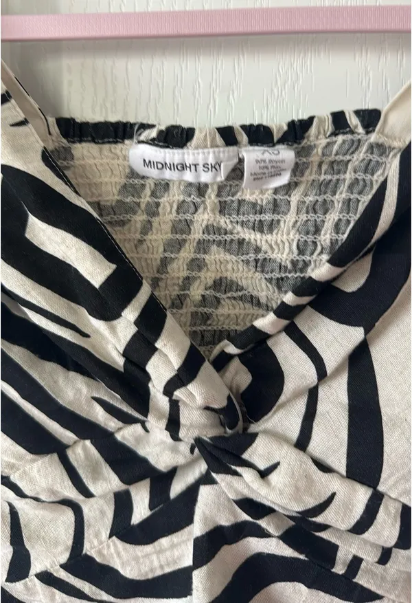 Midnight Sky Twist Front Zebra Print Crop Top - Image 3
