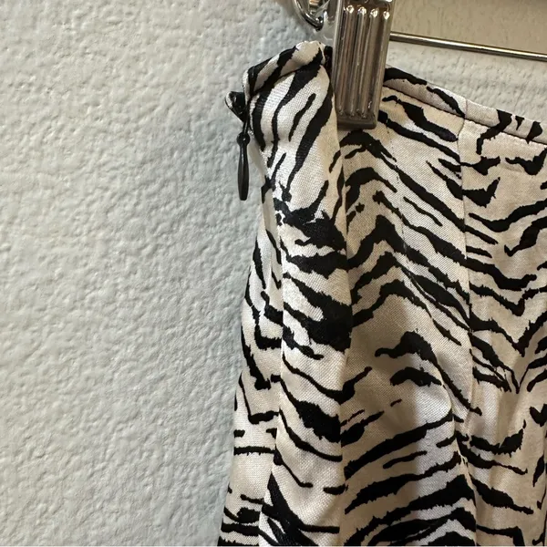 ZARA Womens Zebra Print Satin Mid-Rise Mini Skort Size M Black and White - Image 7