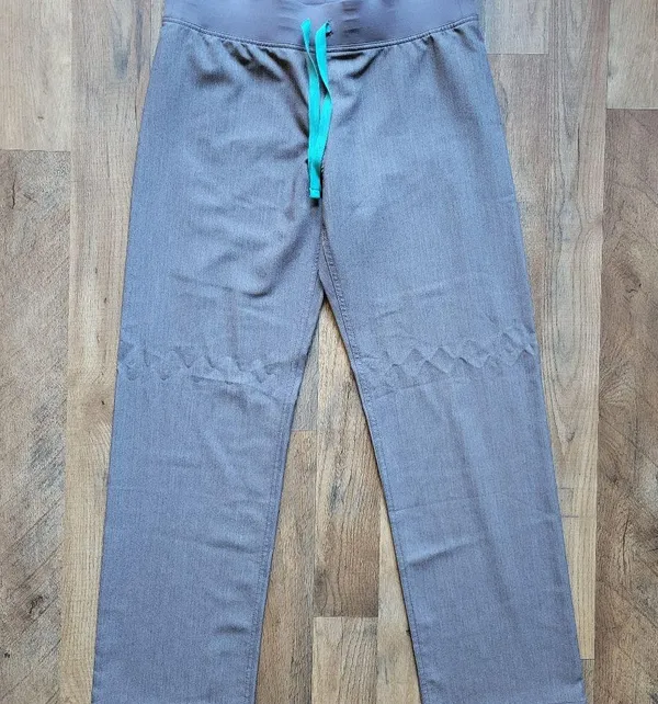 Women's Figs Livingston Scrub Pants Graphite Gray Size Small - Image 5