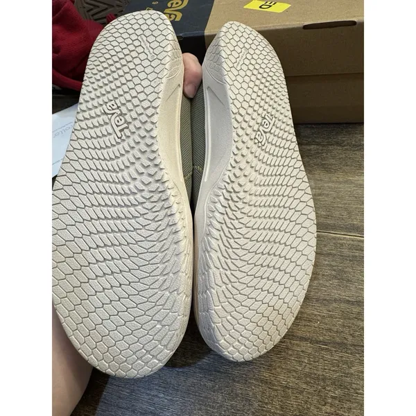 Teva Unisex Terra Canyon Mesh Olive Size 10.5 Women 9 Men Slip On - Image 6