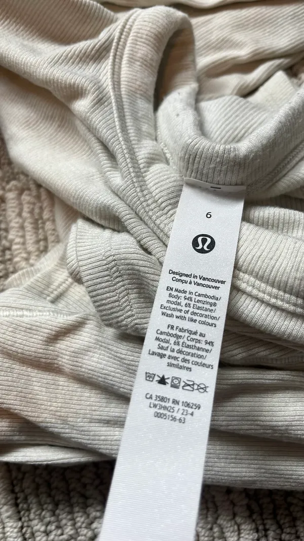 Lululemon Cropped Long Sleeve - Image 5