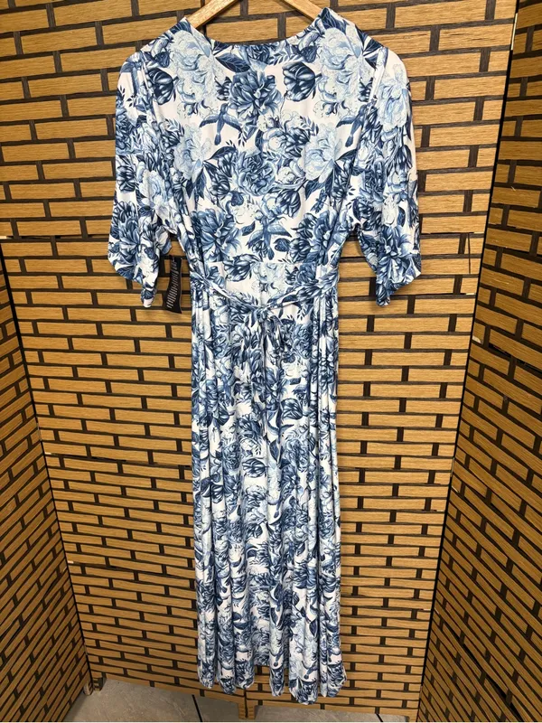 Ellos White And blue floral maxi dress Size 14/16 - Image 2
