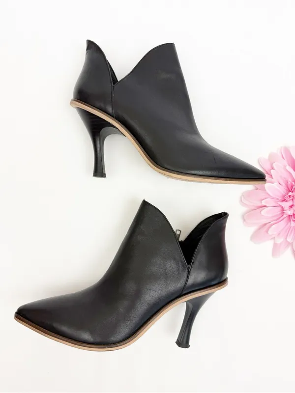 Free People Shiloh Heeled Ankle Boots Booties Black Leather - Image 8