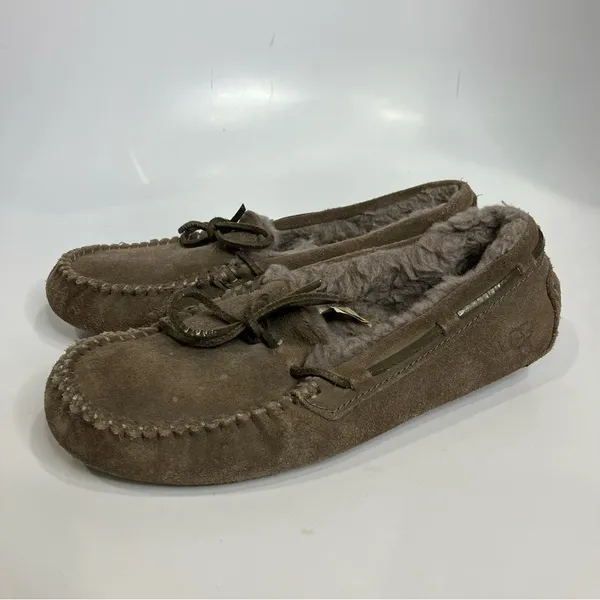 UGG Dakota slippers taupe women’s size 6 house‎ shoes casual shearling lined - Image 4
