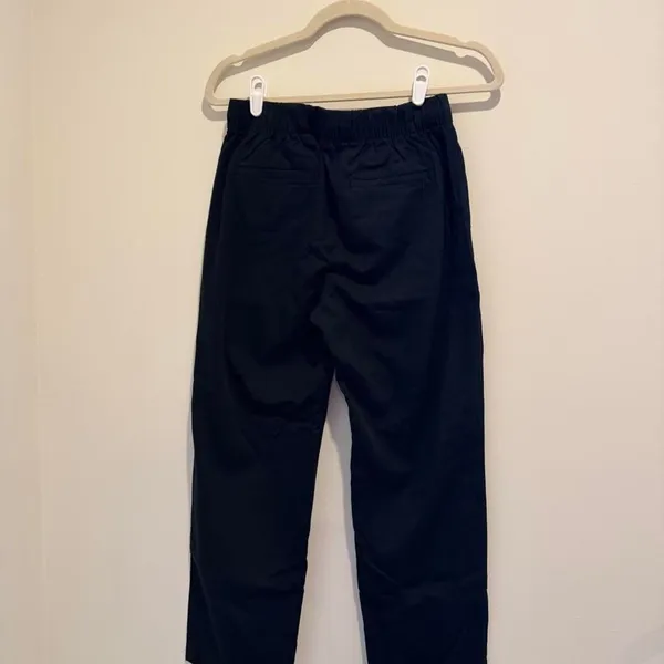 Gap Women's Black and Navy Trousers - Image 4