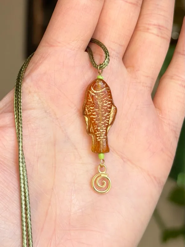 Handmade quality Czech glass amber fish boho funky necklace🌀🐟💙 - Image 3