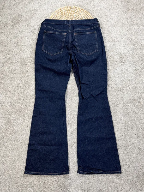 Abercrombie & Fitch Women’s High Rise Boot Cut Jeans in Dark Blue 30 - Image 6
