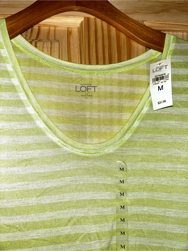 LOFT Women’s Lime Green Striped V-Neck Tee nwt - Image 4