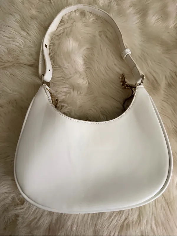 SHEIN White Crescent Shoulder Bag with Gold Hardware - Image 3