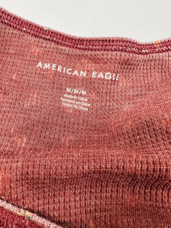American Eagle Maroon Cropped Floral Long Sleeve - Image 4
