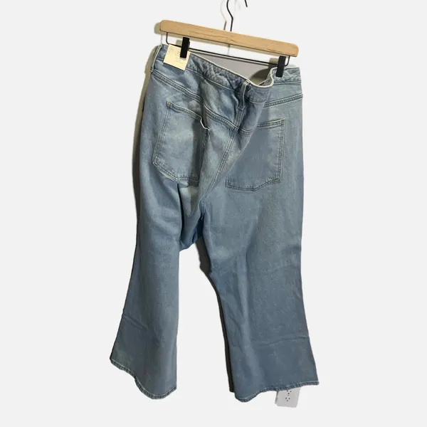 Universal Thread High Rise Flare Jeans Light Wash Blue Size 26 014096197‎ - Image 5
