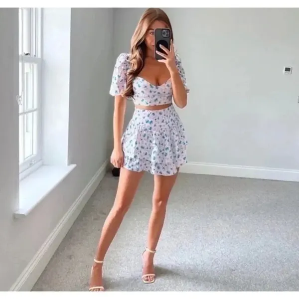 Zara FLORAL SATIN EFFECT MINI SKIRT 7385/043 Small - Image 2