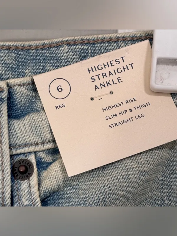 Universal Threads Highest Straight Ankle Jeans Size 6 NWT - Image 5