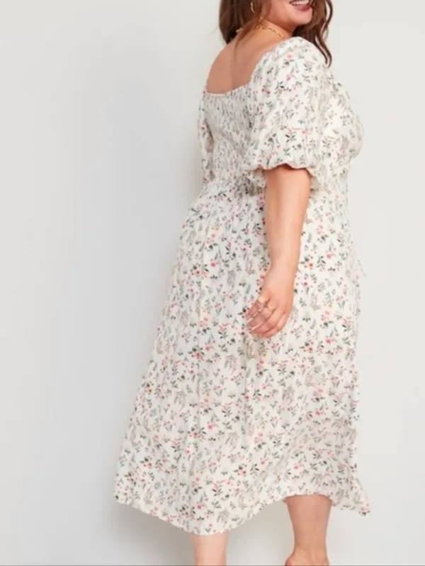 Old Navy Floral Smocked Back Puff Sleeve Size 3X - Image 7