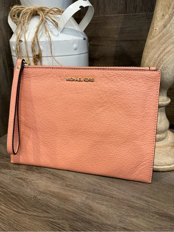 MICHAEL KORS Peach Leather Wristlet Clutch - Image 2