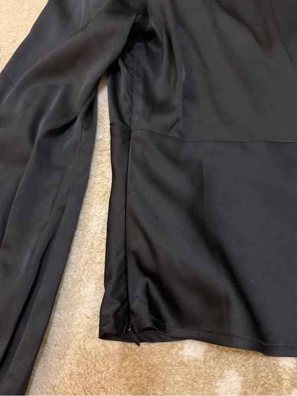 Lulus Black Satin Long Sleeve V Neck Blouse Top Size M Puff Sleeve Side Zip - Image 8