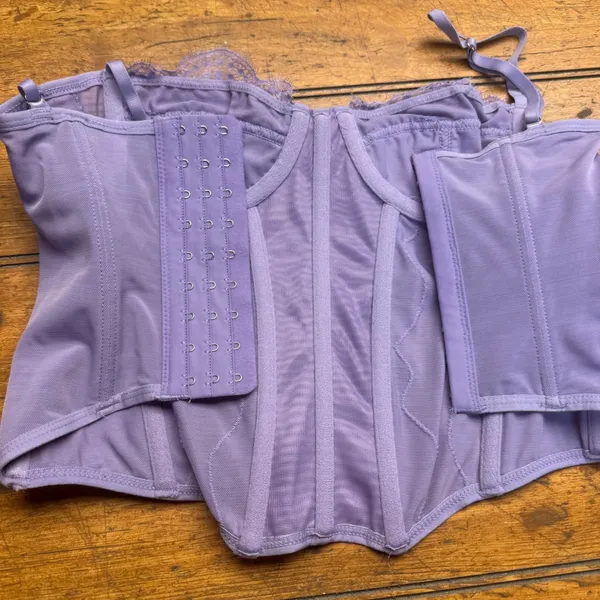 Out From Under Lavender Lace Corset Bralette Bustier‎ Top purple - Image 4