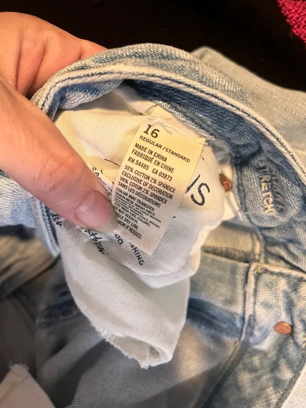 American Eagle Lightwash Distressed Straight leg Jeans - Image 4