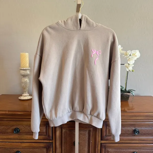 Edikted Sasha Bow Detail Hoodie & Sweatpants Set Beige Pink S - Image 3