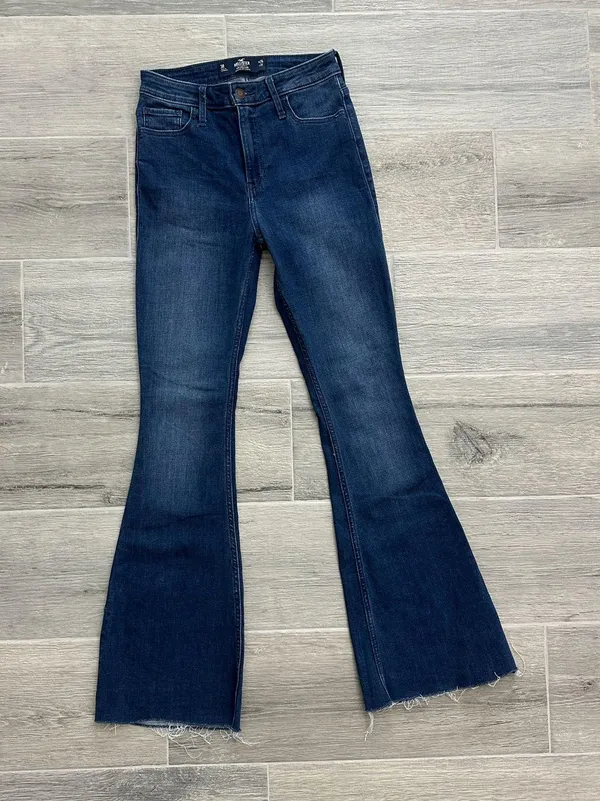 Hollister high rise flare jeans - Image 2
