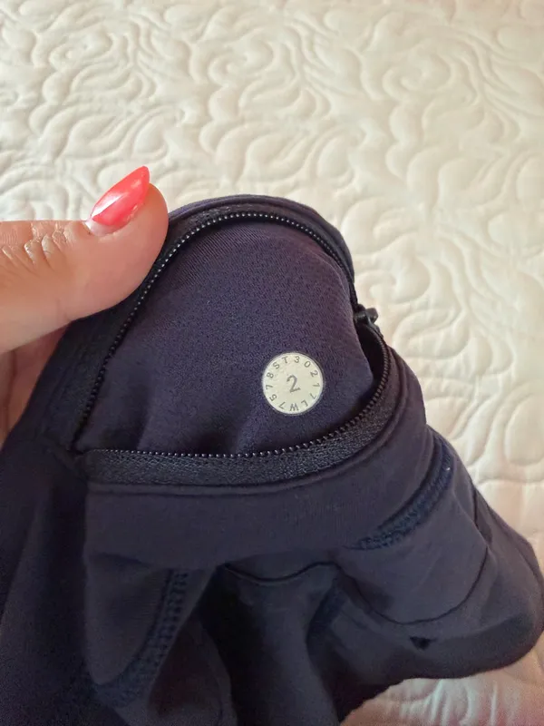 Lululemon Speed Shorts 2.5" - Image 3