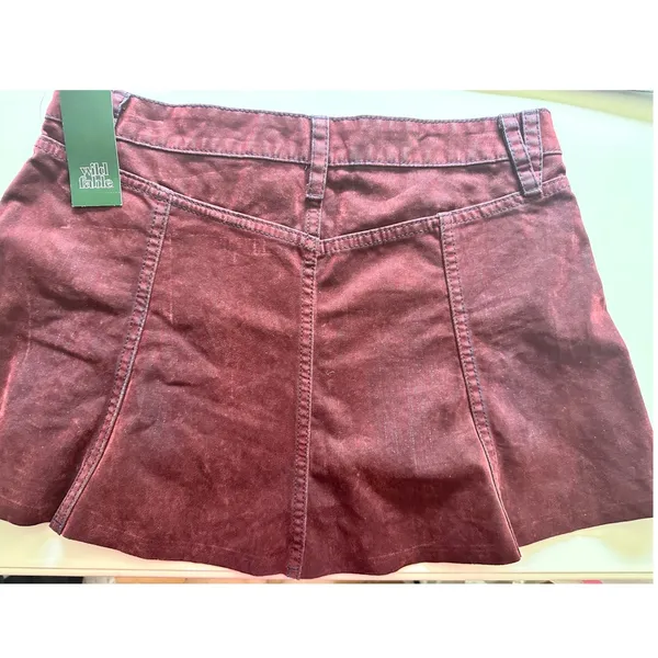 Wild Fable Burgundy Coated Denim Mini Skirt Size 4 Low Rise Raw Hem Whimsygoth - Image 2