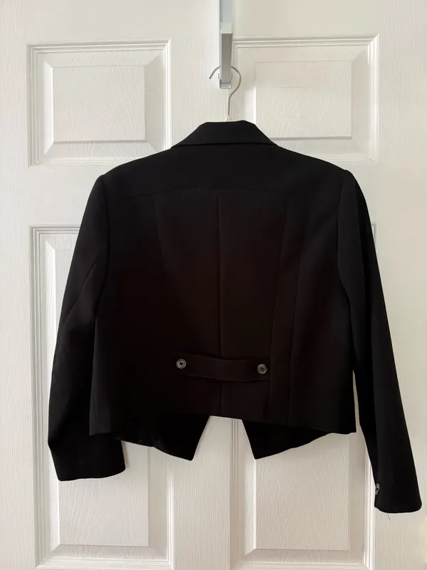 White House Black Market Cropped Black Blazer - Image 6