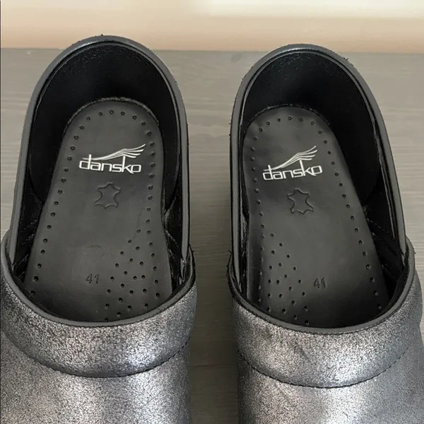 Dansko‎ Professional metallic suede clogs black size 41 - Image 4