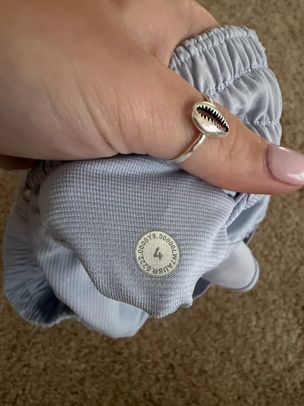 Lululemon Hotty Hot 2.5" Low-Rise - Image 3