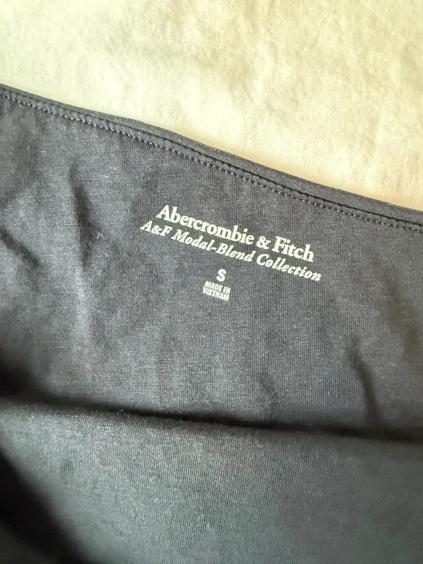 Abercrombie Asymmetrical Black Twist Top - Image 4