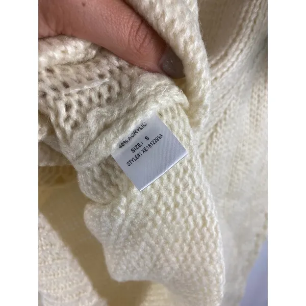 NWT Woven Heart Cable knit sweater - Image 5