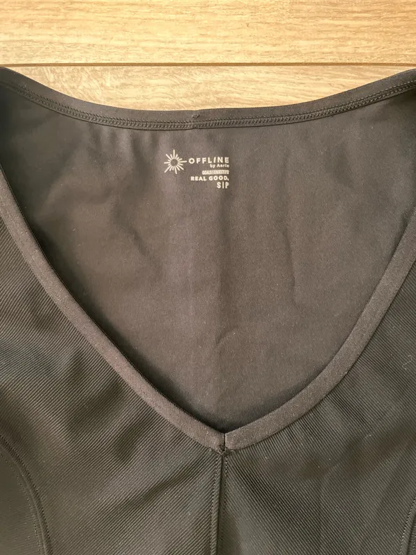Offline by aerie athletic top cropped size small - Image 5
