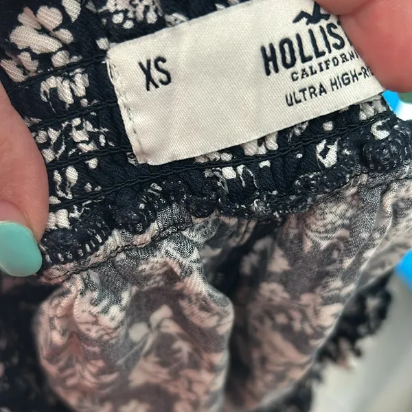 Hollister printed shorts ultra high rise - Image 5