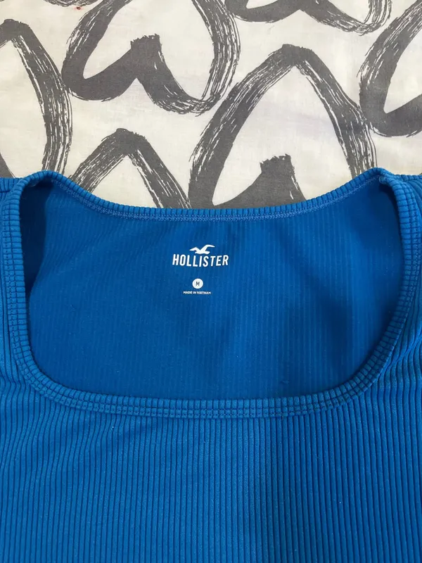 HOLLISTER Ribbed Seamless Fabric Square-Neck Top - Image 3
