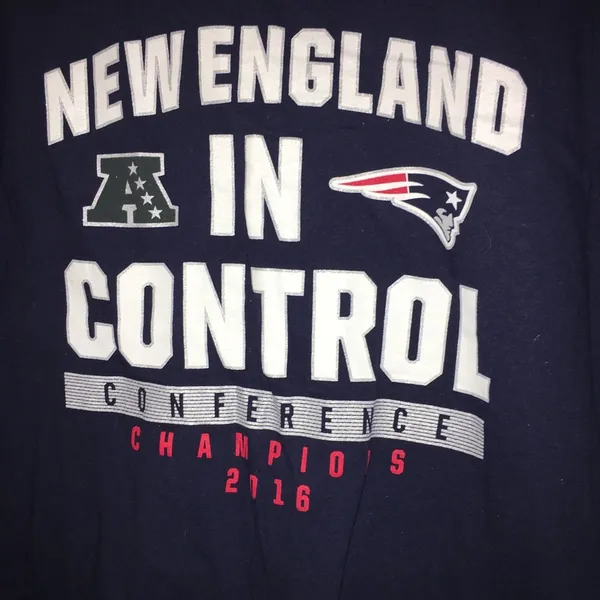 Nike NEW ENGLAND PATRIOTS NAVY BLUE GRAPHIC T-SHIRT - Image 3