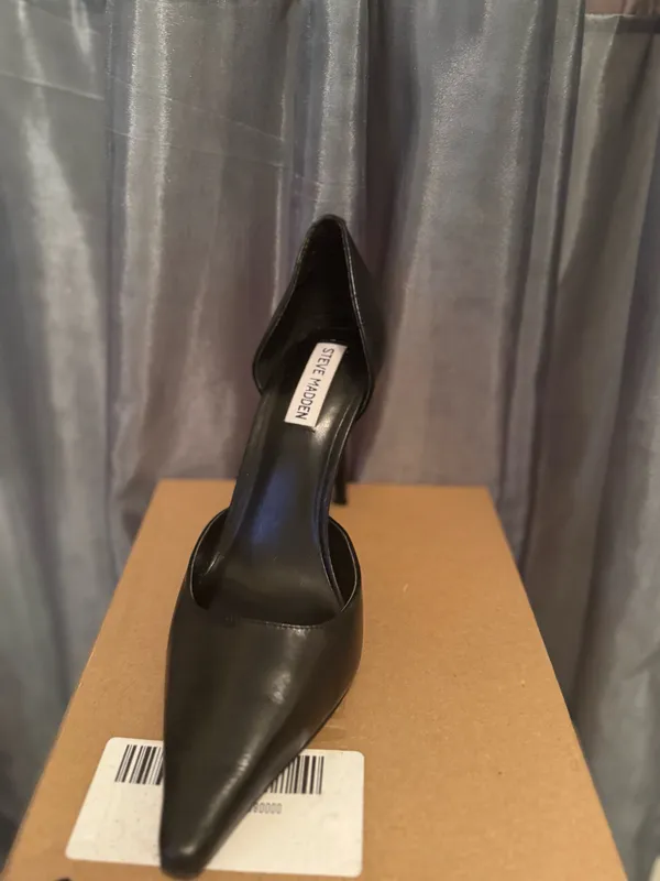 Steve Madden Devon Black Leather....Color: Black Leather...Sz: 9 - Image 4