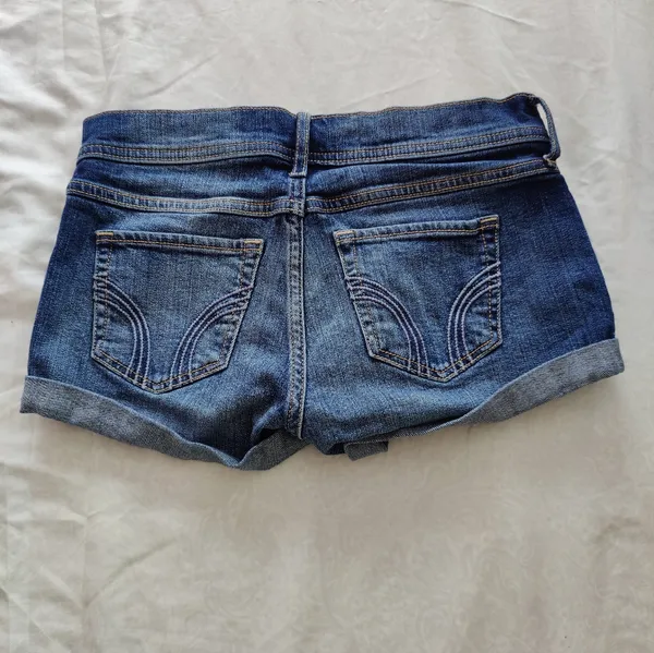 Ladies Hollister Denim Short Shorts - Image 4