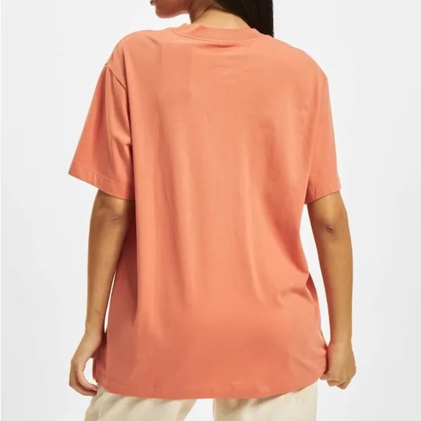 Nike Women's Sportswear Essential Boyfriend Tee - Image 2