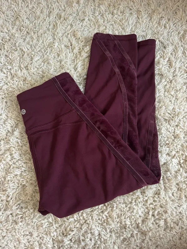 Lululemon Wunder Under Crop High-Rise Flocked 21" Leggings - Image 2