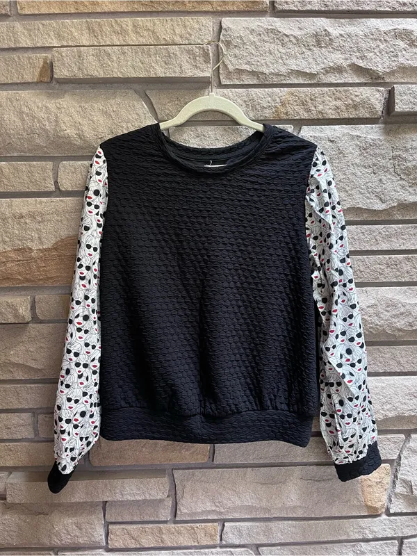 Anthropologie Porridge Textured Sweatshirt size Large black white pop art print - Image 8